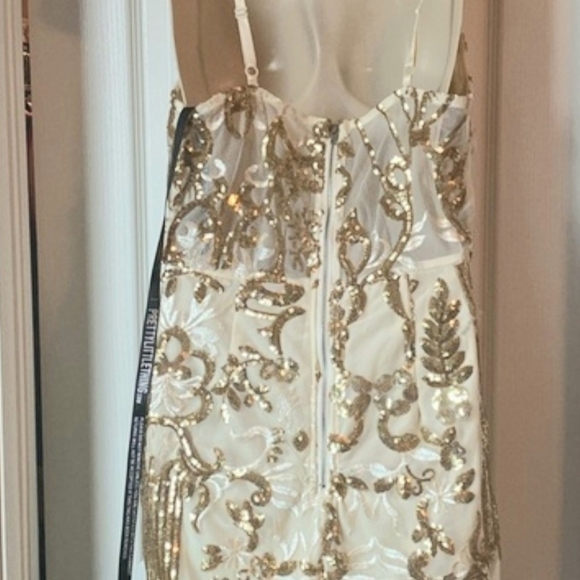 PrettyLittleThing Cream and Gold Sequin Mini Dress - Picture 9 of 10